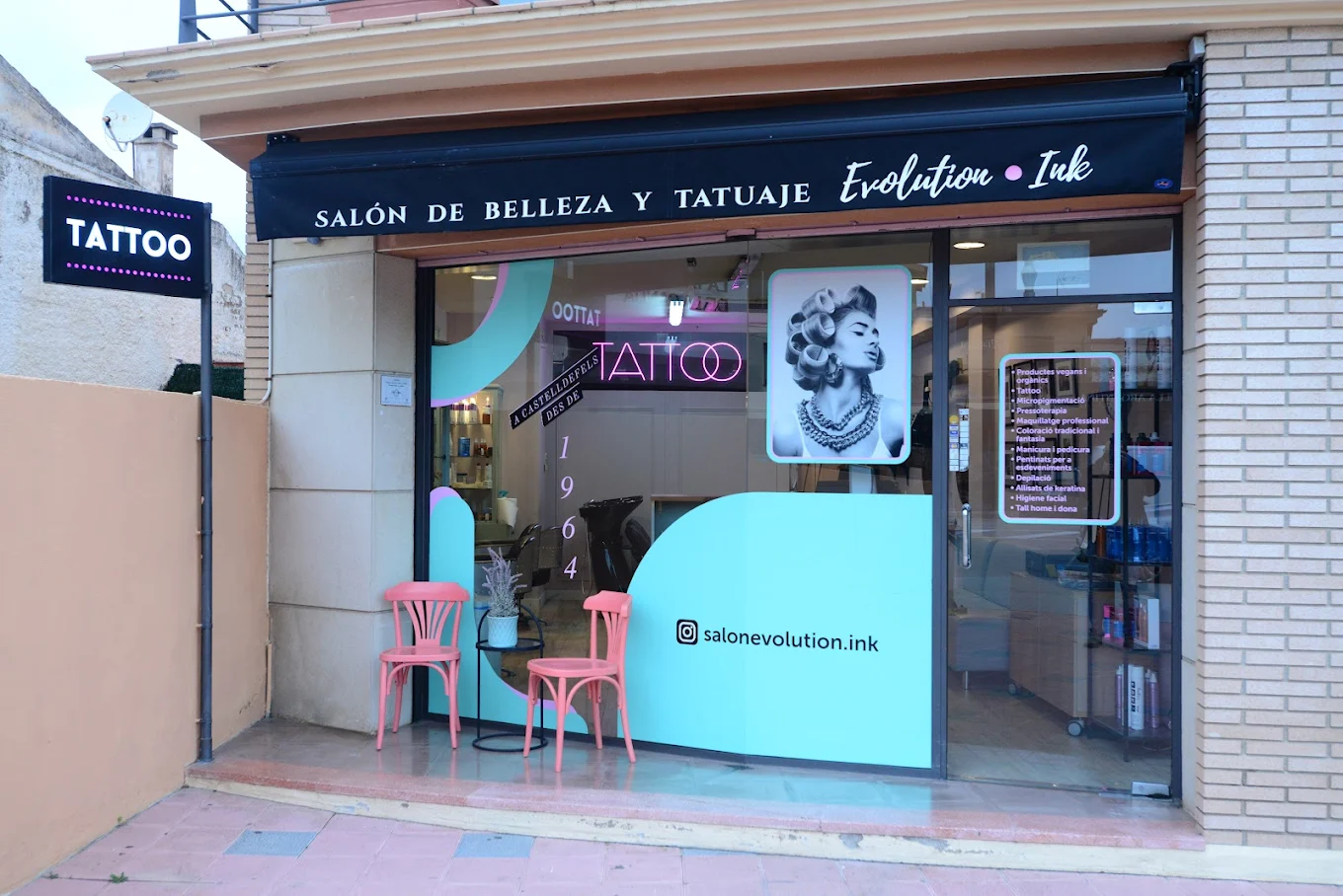 Fachada de Salón Evolution en el Paseo Marítimo de Castelldefels